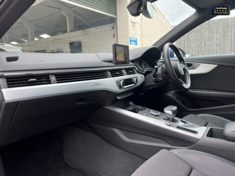 Audi A4 (Sold) 2.0 TFSI S line Saloon 4dr Petrol S Tronic quattro Euro 6 (s/s) (252 14