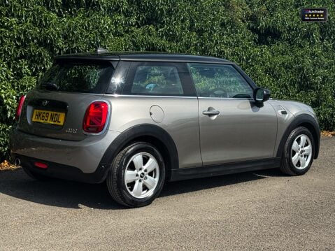 Mini Hatch Sold Cooper Classic Hatchback 1.5 3dr Petrol Steptronic Euro 6 (s/s) (136 p 3