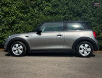 Mini Hatch Sold Cooper Classic Hatchback 1.5 3dr Petrol Steptronic Euro 6 (s/s) (136 p 5