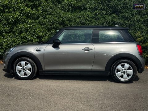 Mini Hatch Sold Cooper Classic Hatchback 1.5 3dr Petrol Steptronic Euro 6 (s/s) (136 p 30