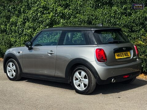 Mini Hatch Sold Cooper Classic Hatchback 1.5 3dr Petrol Steptronic Euro 6 (s/s) (136 p 31