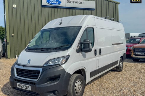 Peugeot Boxer LWB L3H2 Medium Roof Bluehdi 335 Professional Air Con EURO 6