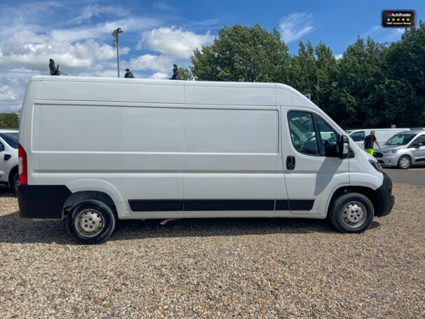 Peugeot Boxer LWB L3H2 [SOLD CR] Medium Roof Bluehdi 335 Professional Air Con EURO 6 5