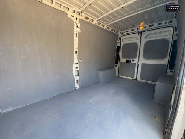 Peugeot Boxer LWB L3H2 [SOLD CR] Medium Roof Bluehdi 335 Professional Air Con EURO 6 11