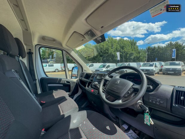 Peugeot Boxer LWB L3H2 [SOLD CR] Medium Roof Bluehdi 335 Professional Air Con EURO 6 15