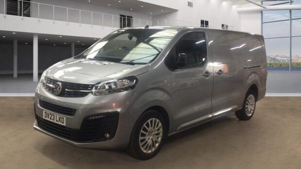 Vauxhall Vivaro LWB L2H1 Low Roof F3100 Pro Air Con Nav Sensors EURO 6 1