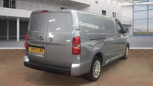 Vauxhall Vivaro LWB L2H1 Low Roof F3100 Pro Air Con Nav Sensors EURO 6 4