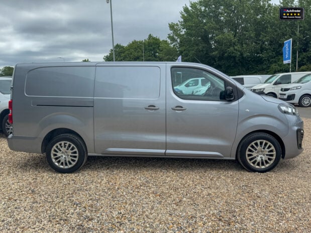 Vauxhall Vivaro LWB L2H1 (SOLD CR) Low Roof F3100 Pro Air Con Nav Sensors EURO 6 5