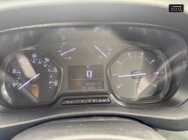 Vauxhall Vivaro LWB L2H1 (SOLD CR) Low Roof F3100 Pro Air Con Nav Sensors EURO 6 17