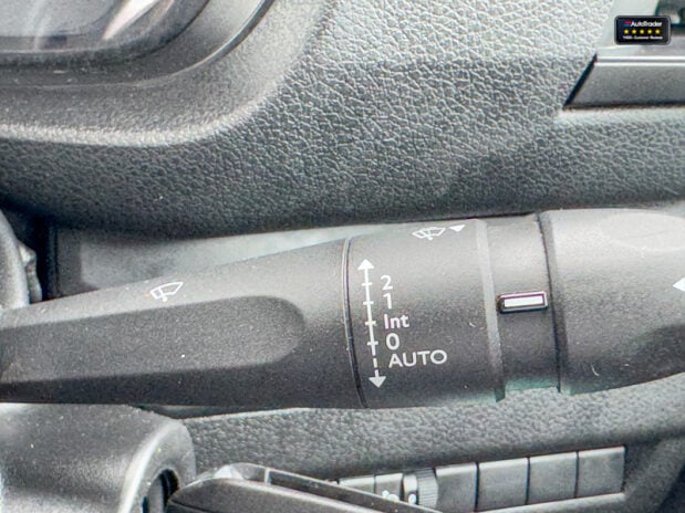 Vauxhall Vivaro LWB L2H1 (SOLD CR) Low Roof F3100 Pro Air Con Nav Sensors EURO 6 20
