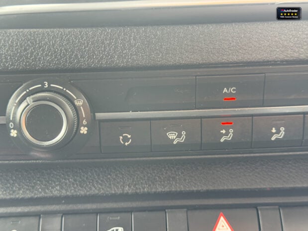 Vauxhall Vivaro LWB L2H1 (SOLD CR) Low Roof F3100 Pro Air Con Nav Sensors EURO 6 33
