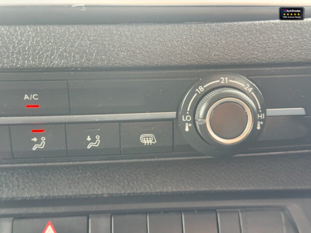 Vauxhall Vivaro LWB L2H1 (SOLD CR) Low Roof F3100 Pro Air Con Nav Sensors EURO 6 34