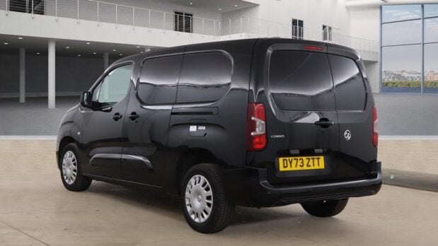 Vauxhall Combo LWB L2H1 Low Roof 2300 Pro Air Con Cam Nav Sensors EURO 6 3