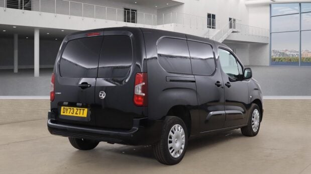 Vauxhall Combo LWB L2H1 Low Roof 2300 Pro Air Con Cam Nav Sensors EURO 6 4