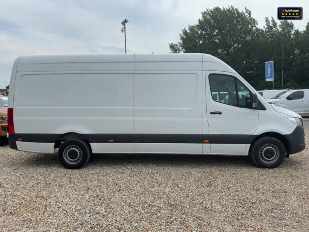 Mercedes-Benz Sprinter LWB L3H2 Medium Roof 315 Cdi Progressive EURO 6 5