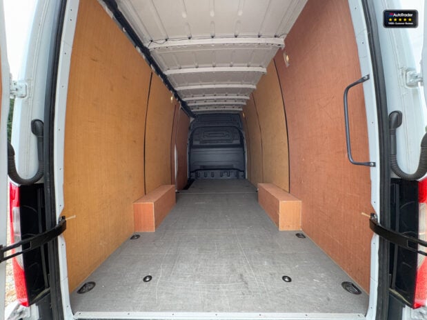 Mercedes-Benz Sprinter LWB L3H2 Medium Roof 315 Cdi Progressive EURO 6 9