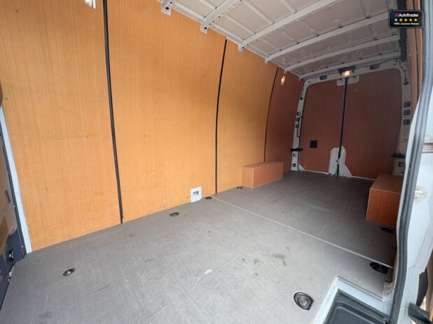 Mercedes-Benz Sprinter LWB L3H2 Medium Roof 315 Cdi Progressive EURO 6 11