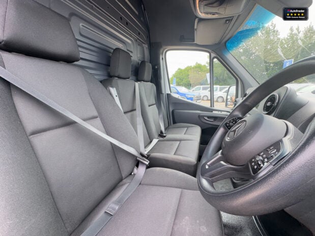 Mercedes-Benz Sprinter LWB L3H2 Medium Roof 315 Cdi Progressive EURO 6 14