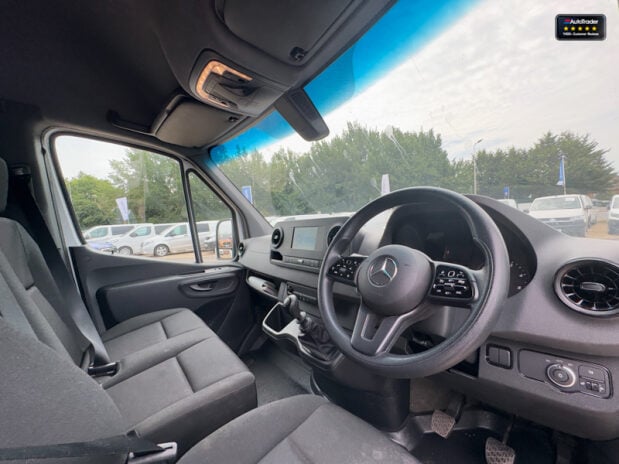 Mercedes-Benz Sprinter LWB L3H2 Medium Roof 315 Cdi Progressive EURO 6 15