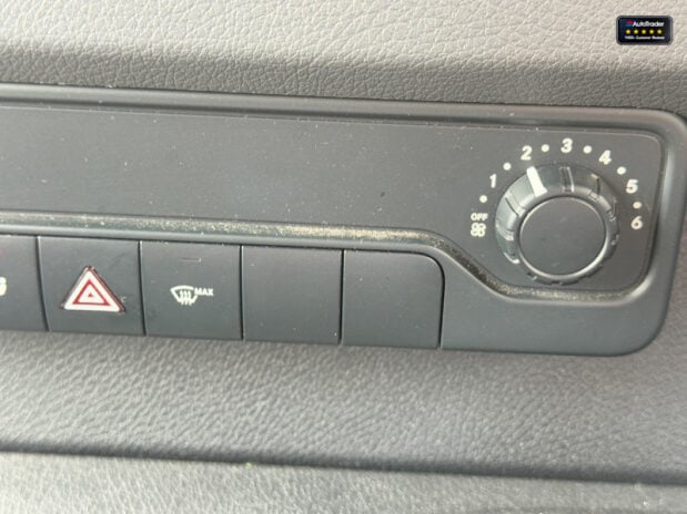 Mercedes-Benz Sprinter LWB L3H2 Medium Roof 315 Cdi Progressive EURO 6 32