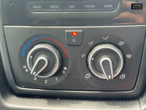 Citroen Relay LWB L3H2 [SOLD KH] Medium Roof Enterprise Bluehdi Air Con Sensors EURO 6 30