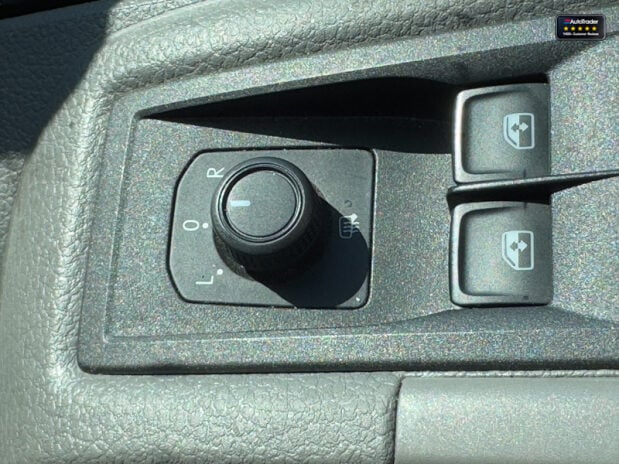 Volkswagen Crafter MWB L2H3 High Roof Cr35 Tdi Trendline Sensors EURO 6 23