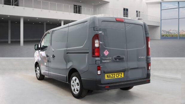 Renault Trafic SWB L1H1 Low Roof l28 Business Plus Air Con Sensors EURO 6 3