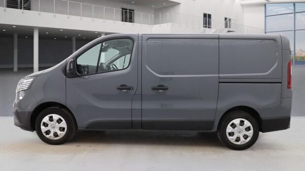 Renault Trafic SWB L1H1 Low Roof l28 Business Plus Air Con Sensors EURO 6 6