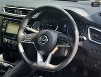 Nissan Qashqai (Sold) 1.6 dCi Tekna SUV 5dr Diesel Manual Euro 6 (s/s) (130 ps) 11