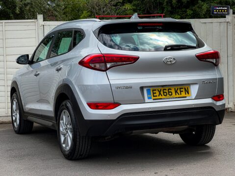 Hyundai TUCSON 1.6 GDi Blue Drive SE Nav SUV 5dr Petrol Manual Euro 6 (s/s) (132 ps) 7