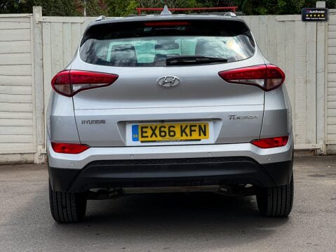 Hyundai TUCSON 1.6 GDi Blue Drive SE Nav SUV 5dr Petrol Manual Euro 6 (s/s) (132 ps) 8