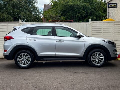 Hyundai TUCSON 1.6 GDi Blue Drive SE Nav SUV 5dr Petrol Manual Euro 6 (s/s) (132 ps) 5