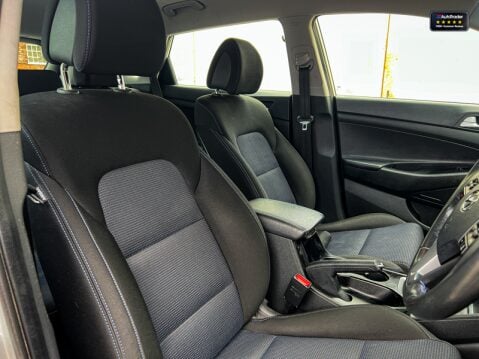 Hyundai TUCSON 1.6 GDi Blue Drive SE Nav SUV 5dr Petrol Manual Euro 6 (s/s) (132 ps) 16