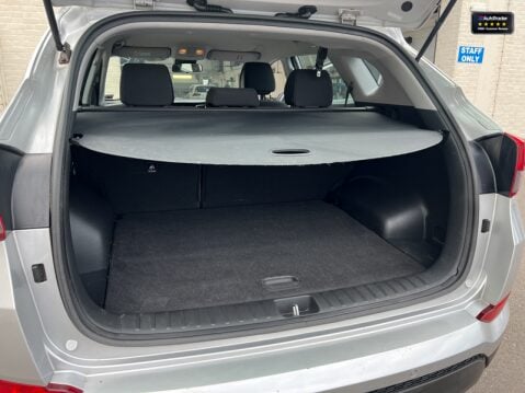 Hyundai TUCSON 1.6 GDi Blue Drive SE Nav SUV 5dr Petrol Manual Euro 6 (s/s) (132 ps) 9