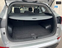 Hyundai TUCSON 1.6 GDi Blue Drive SE Nav SUV 5dr Petrol Manual Euro 6 (s/s) (132 ps) 9