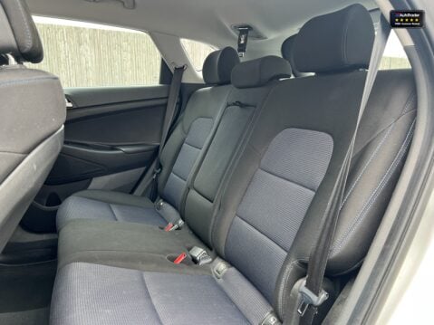 Hyundai TUCSON 1.6 GDi Blue Drive SE Nav SUV 5dr Petrol Manual Euro 6 (s/s) (132 ps) 13