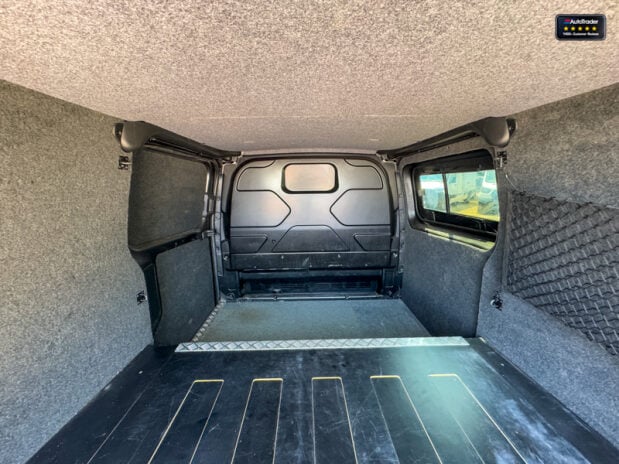 Ford Transit Custom SWB L1H1 280 Limited Air Con Alloys Cruise EURO 6 NO VAT 10