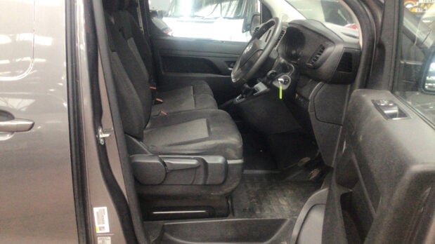 Vauxhall Vivaro LWB L2H1 Low Roof F3100 Pro Air Con Nav Sensors EURO 6 7