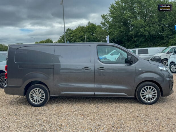 Vauxhall Vivaro LWB L2H1 [SOLD MT] Low Roof F3100 Pro Air Con Nav Sensors EURO 6 5