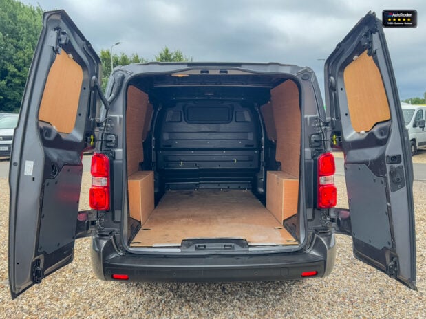 Vauxhall Vivaro LWB L2H1 [SOLD MT] Low Roof F3100 Pro Air Con Nav Sensors EURO 6 8