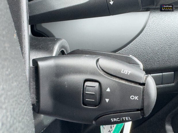 Vauxhall Vivaro LWB L2H1 [SOLD MT] Low Roof F3100 Pro Air Con Nav Sensors EURO 6 21