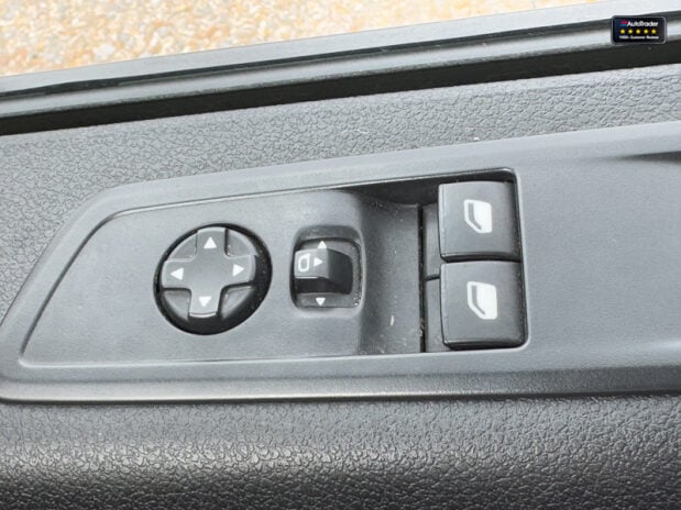 Vauxhall Vivaro LWB L2H1 [SOLD MT] Low Roof F3100 Pro Air Con Nav Sensors EURO 6 23