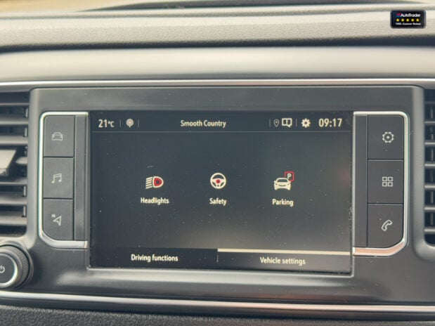 Vauxhall Vivaro LWB L2H1 [SOLD MT] Low Roof F3100 Pro Air Con Nav Sensors EURO 6 25