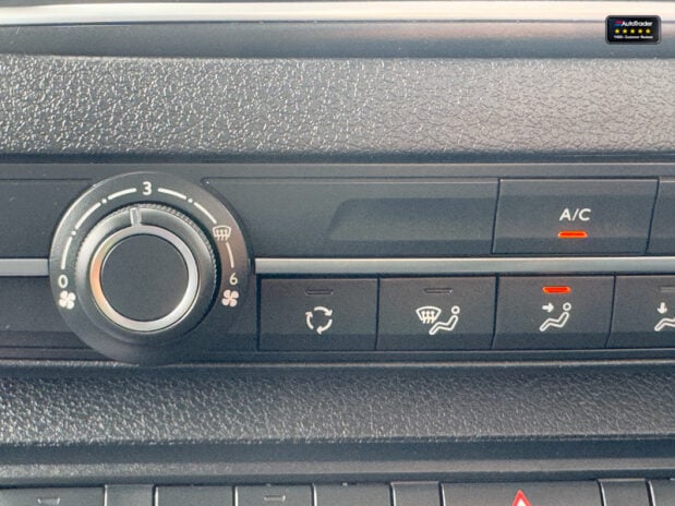 Vauxhall Vivaro LWB L2H1 [SOLD MT] Low Roof F3100 Pro Air Con Nav Sensors EURO 6 33