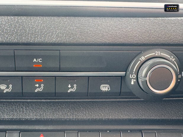 Vauxhall Vivaro LWB L2H1 [SOLD MT] Low Roof F3100 Pro Air Con Nav Sensors EURO 6 34