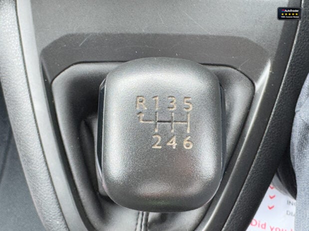 Vauxhall Vivaro LWB L2H1 [SOLD MT] Low Roof F3100 Pro Air Con Nav Sensors EURO 6 36
