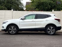 Nissan Qashqai Sold 1.3 DIG-T N-Connecta SUV 5dr Petrol Manual Euro 6 (s/s) (140 ps) 6