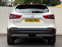 Nissan Qashqai Sold 1.3 DIG-T N-Connecta SUV 5dr Petrol Manual Euro 6 (s/s) (140 ps) 8