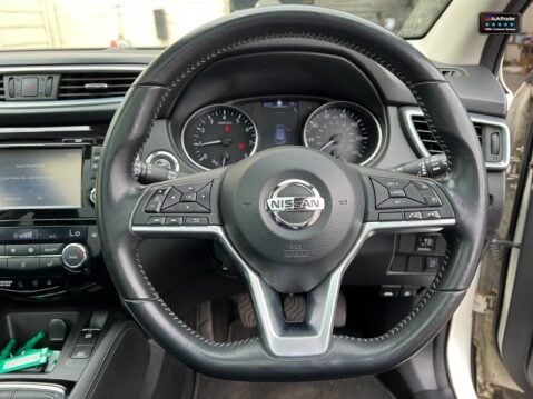 Nissan Qashqai Sold 1.3 DIG-T N-Connecta SUV 5dr Petrol Manual Euro 6 (s/s) (140 ps) 20