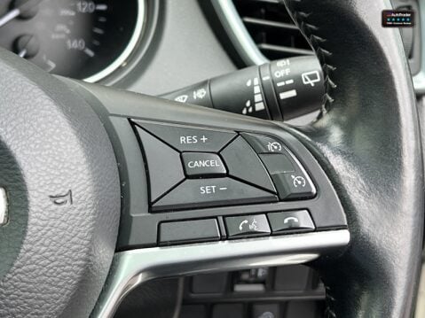 Nissan Qashqai Sold 1.3 DIG-T N-Connecta SUV 5dr Petrol Manual Euro 6 (s/s) (140 ps) 22